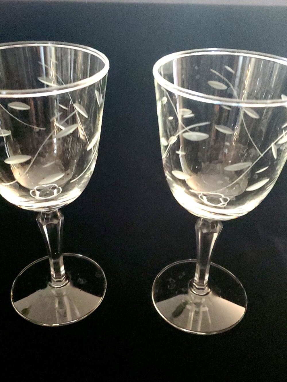 Lot of 2 Vintage LIBBEY "Windswept" 7'' inch Etched Wine Glasses/ Water Goblets